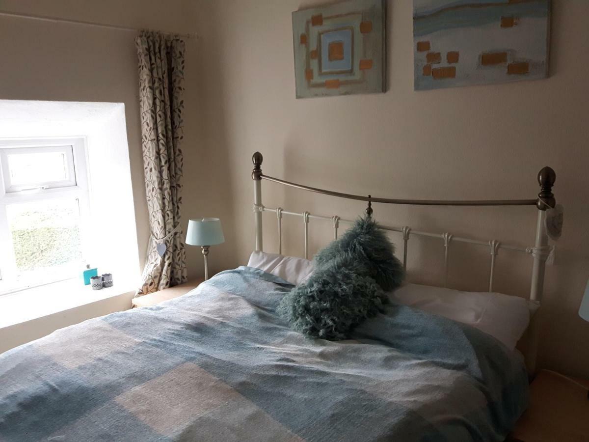 The Snug Apartment Goodrich Екстериор снимка